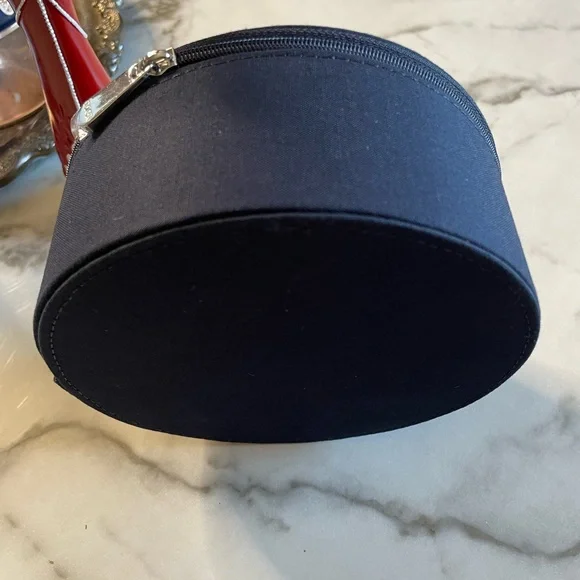 DIOR Beauty Vanity Case Round Makeup Bag With Mirror NEW! - Picture 4 of 7